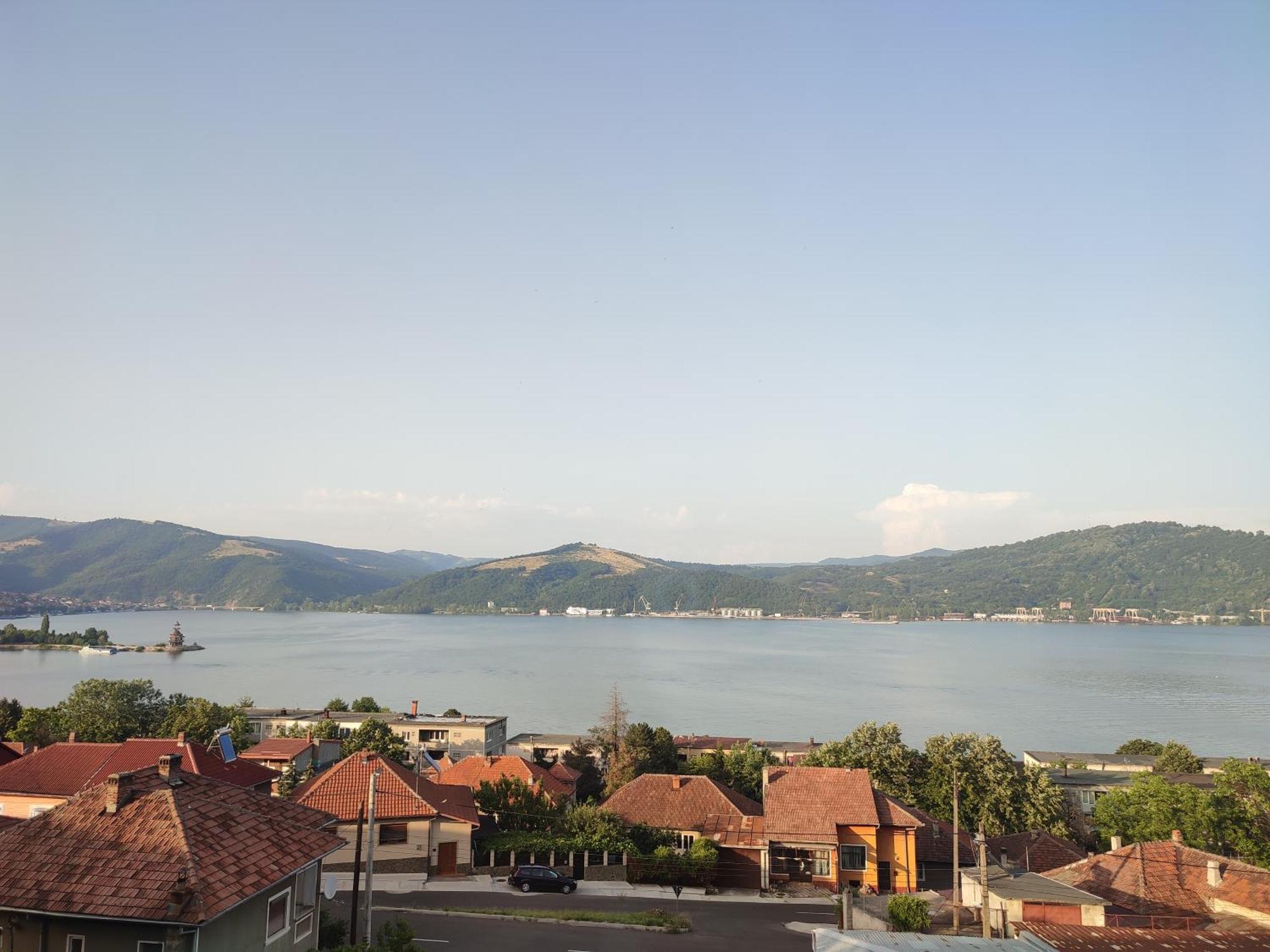 Hotel Casa Rebeca Orszowa Zewnętrze zdjęcie