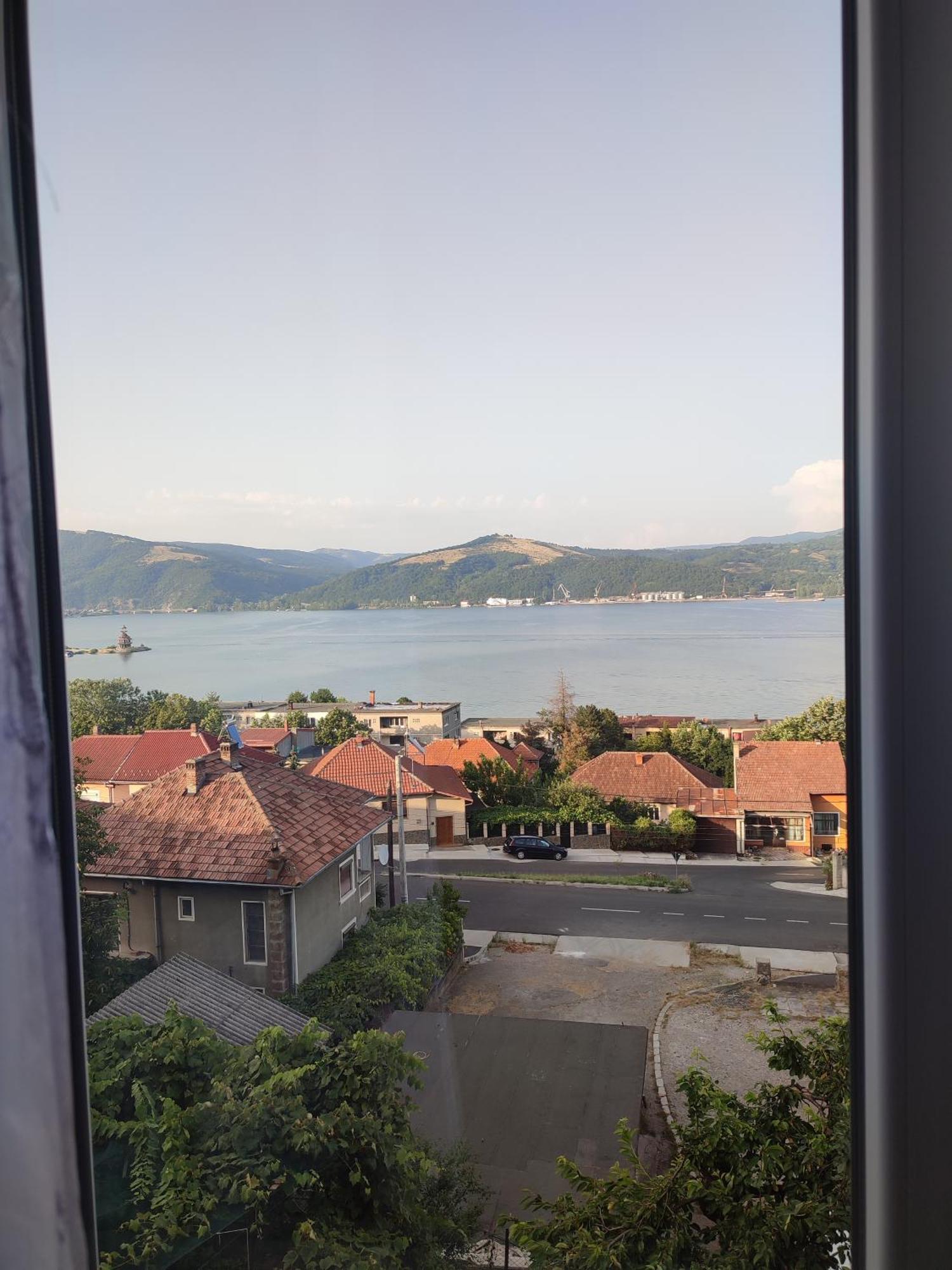 Hotel Casa Rebeca Orszowa Zewnętrze zdjęcie